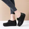 Suministro transfronterizo para Amazon: Zapatos de mujer de cuero genuino, suela blanda, con cordones, suela gruesa, diseñados para mujeres de mediana edad y mayores, venta al por mayor y exportación para comercio internacional