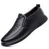 Zapatos de papá de cuero genuino 2026, zapatos de cuero casual de negocios, zapatos ligeros de suela blanda para hombres de mediana edad y mayores, zapatos para hombre antideslizantes y cálidos