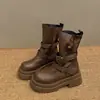 Botas de plataforma adelgazantes para mujeres petite, nuevo estilo otoño 2026, que aumentan la altura, combinadas con faldas, botas cortas de estilo coreano retro tipo caballero