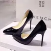 Tacones Altos de Punta Fina Versátiles con Corte Lateral en Gamuza Negra para Mujer, Elegantes Zapatos de Salón Stiletto de Suela Roja