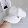Chapéu Octogonal com Fivela Retrô e Detalhe em Couro Patchwork para Mulheres Outono Inverno Versátil Moda Boina Chapéu Bico de Pato Quente Proteção Frio