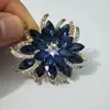 Venta Caliente Transfronteriza Flor de Hielo Sol Cristal Vidrio Pedrería Incrustada Broche de Lujo Ligero Broche Pin de Flor de Solapa de Tamaño Grande para Comercio Exterior