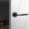 Maçaneta de Porta Invisível Fechadura de Porta Unilateral Parede com Fundo Preto Exposto Maçaneta de Porta de Madeira Redonda em Forma de Bola Fechadura de Porta Invisível