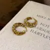 Pendientes de Peluche con Estampado de Leopardo de Diseño Retro de Nicho Pendientes de Aro Versátiles de Gama Alta para Otoño e Invierno Pendientes de Lujo Elegantes y Accesibles