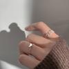 Anillo para Mujer, Diseño Nicho, Moderno y Único, Anillo Ajustable Hueco en Forma de Corazón, Diseño Simple y Moderno de Corazón para el Dedo Índice