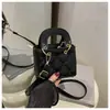 Bolsa de Mão com Design de Nicho da Moda Bolsa Personalizada Bolsa Feminina 2025 Nova Bolsa Transversal Simples de Verão Bolsa Quadrada Pequena