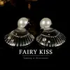 Conjunto de Collar de Perlas de Imitación de Concha de Segunda Mano Estilo Festivo Venta Caliente Transfronteriza Lujo Ligero Joyería de Comercio Exterior de Qingdao
