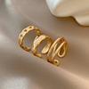 Anillo de mujer con combinación de traje, red de marea roja, diseño de viento frío, sensación de perla, anillo de cola con personalidad retro, venta al por mayor