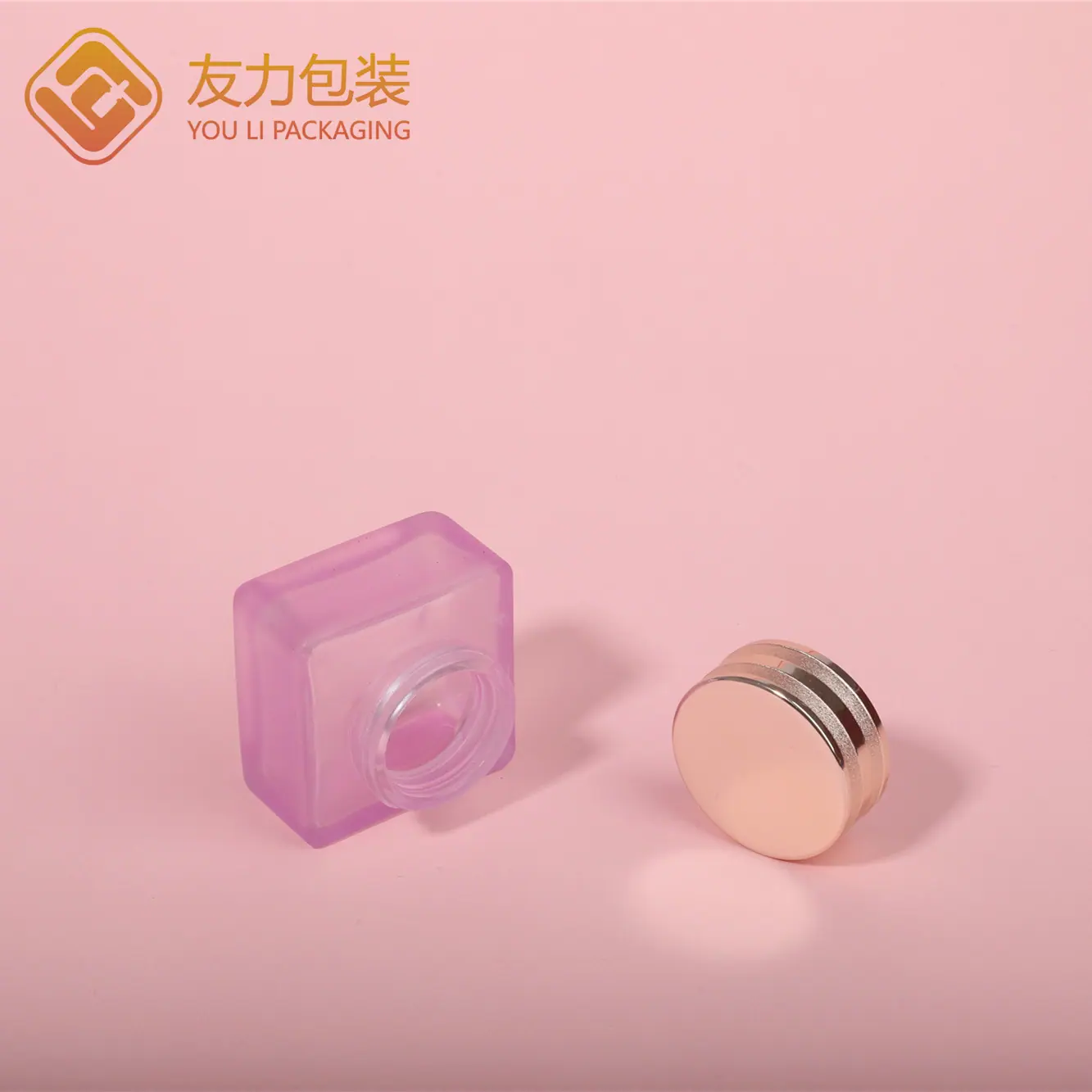 影棚拍摄-893_副本_副本