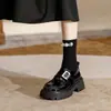 Zapatos pequeños de cuero de suela gruesa ultraligeros para mujer 2024 Nuevos mocasines estilo británico de cabeza grande altura oculta populares en línea zapatos populares de una sola capa