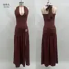 Marca Independente Europeia e Americana Verão 2026 Novo Vestido Longo Feminino Gola Halter Costas Abertas Cor Sólida Fenda Slim Sexy