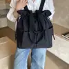 Bolso casual de nube con cordón para deportes al aire libre, nuevo bolso de hombro para commuter de gran capacidad, mochila elegante y ligera