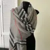 Bufanda larga de color liso, estilo coreano minimalista, con flecos, fina y transpirable, perfecta para llevar alrededor del cuello, como chal o como capa exterior para sesiones de fotos.