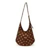 Yaozi 2026 colección de principios de otoño: bolso de hombro de gran capacidad, versátil y moderno, con colores contrastantes, que irradia una sensación de alta gama, y un bolso cruzado versátil