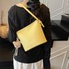 Nuevo Estilo Extranjero Diseño Simple Nicho Bolso Balde Tendencia de Moda Verano 2025 Bolso de Hombro Cruzado para Mujer