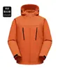 Chaqueta softshell para pareja de exterior, chaqueta de montaña y viaje cortavientos y resistente al desgaste para hombre, chaqueta con capucha de color liso para mujer, compra al por mayor con logotipo personalizado