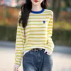 Top de Malha Amarelo com Listras e Bordado de Coração, Camisa Base, Suéter Color-Blocking para Mulheres - Estilo Novo de Início de Primavera