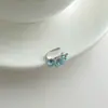 Pinza para oreja cuadrada de circón minimalista estilo francés para mujeres sin perforaciones, ear cuff de diseño nicho, pendientes para mujer de lujo ligero y alta gama