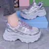 Zapatillas Deportivas Casuales Retro de Malla Transpirable con Tacón de Almohada y Suela Gruesa para Mujer 2026 Verano y Otoño Nuevas de Nicho