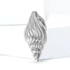 Broche único de concha de estilo europeo y americano transfronterizo con un toque minimalista y sofisticado, accesorio de broche, cierre de broche irregular.