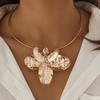 Europeo y Americano Transfronterizo Ins Irregular Metálico Pétalo Cuello Femenino Personalizado Tridimensional Flor Clavícula Collar Gargantilla