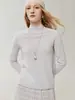 Suéter minimalista 100% caxemira pura para mulheres, com barra em formato de cenoura, gola semi-alta, mangas compridas e design tricotado, perfeito como camada base