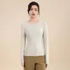 Camiseta básica feminina de cor sólida com gola redonda, macia e amiga da pele, elástica, modeladora, adequada para o trabalho, pode ser usada como camada externa, top de malha