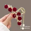 Horquilla de Borla de Rosa Roja Estilo Chino Vintage para Mujer Pinza Tiburón Flor Color Vino Rojo Agitar Paso Pinza de Agarre de Alta Calidad Antigua