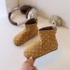 Botas Martin para Meninas 2026 Nova Moda Outono Celebridade da Internet Doce Moda Menina Crianças Médias e Grandes Botas Curtas Antiderrapantes Tendência