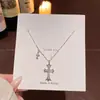 Exquisito Collar de Acero de Titanio con Cruz de Circonita Microincrustada para Mujer, Diseño de Nicho, Cadena para Clavícula de Gama Alta, Cadena de Cuello de Moda y Versátil