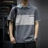 Camisa Polo Versátil Americana Camiseta de Manga Corta para Hombre Talla Grande Holgada Tendencia de Verano Costuras de Color Contrastante Solapa de Tendencia Media Manga