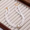 Collar de Perlas Estilo Retro Francés para Mujer, Cadena para Suéter Dulce Fresca Picante de Lujo Ligero Otoño e Invierno, Cadena Sencilla de Clavícula de Nicho