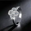 Anillo Cruzado de Plata de Ley S925 con Moissanita de Trébol de Cuatro Hojas para Mujer Clásico Versátil Lujo Accesible Europeo y Americano Anillo de Gama Alta