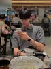 Camiseta de Punto para Hombre Estilo Coreano Diseño de Nicho Verano 2026 Retro Tendencia Simple Ajustada Manga Corta Top