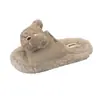 Nuevas pantuflas esponjosas de suela plana, pantuflas de algodón, diseño de oso de dibujos animados, modelo 2026, antideslizantes, adecuadas para usar tanto en interiores como en exteriores, estilo abierto en la punta