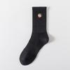 Calcetines para hombre, otoño e invierno, nuevos calcetines blancos y negros, modernos, absorbentes del sudor, deportivos, bordados, hasta media pantorrilla, calcetines de algodón para mujer.