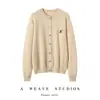 Novo cardigã 100% puro cashmere com bordado no peito e fecho de botões, estilo doce para mulheres, adequado para outono e inverno, rejuvenescedor e versátil