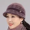 Gorro de invierno para mujeres de mediana edad y mayores, abuelas y madres, con forro de polar para abrigar, hecho de punto de algodón e hilo de pelo de conejo