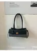Bolso de axila retro muy elegante para mujer, nuevo bolso francés de nicho de moda para el día a día, bolso de mano de lujo ligero para salir