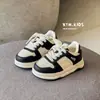 Novedad Otoño 2026 Moda Infantil Versátil Zapatillas Ligeras de Caña Baja de Panda