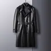 Casaco Trench Coat Masculino 2025 Outono e Inverno Estilo Dupla Face de Comprimento Médio com Design de Cinto, Jaqueta de Couro PU de Luxo Jovem para Negócios