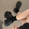 Zapatos de cuero estilo británico, primavera y otoño 2025, nuevo estilo, plataforma, suela gruesa, vintage, de una sola capa, mocasines casuales de tacón grueso para mujer.