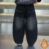 Pantalón de Mezclilla de Terciopelo de una Sola Pieza para Niños Otoño e Invierno Estilo Coreano Versátil 2026 Nuevo Ropa de Invierno Engrosada Pantalones de Pierna Recta