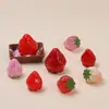 Brinquedos de Comida de Morango Realistas Tridimensionais Acessórios Criativos Feitos à Mão DIY Acessórios de Cola de Creme Resina Pacote de Materiais Atacado