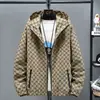 Chaqueta Casual para Hombre de Productos Europeos Transfronterizos Chaqueta Juvenil con Capucha Protectora Solar Ropa Nueva Primavera y Verano 2025