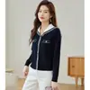 Suéter Tejido de Manga Larga con Cuello Azul Marino, Nuevo Estilo Otoño 2026 para Mujer, Estilo Francés Elegante, Corte Holgado, Top de Moda Adelgazante