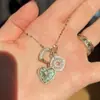Colgante de Girasol con Forma de Corazón Estilo Little Red Book, Cadena para Clavícula de Collar de Moda de Lujo Ligero Brillante Estilo Starlight con Diamantes