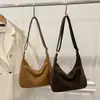 Bolsa de Grande Capacidade para Mulheres, Versátil para a Primavera 2026 Novo Estilo, Bolsa Simples de Ombro Transversal, Bolsa Tote Macia para o Dia a Dia da Mulher