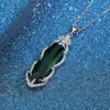 Colar Geométrico Retro com Pedra Preciosa Imitação de Turmalina Verde Pingente Quadrado Corrente para Clavícula Elegante de Banquete Moda Cristal Imitação com Diamantes