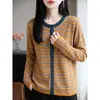 Cross2026 Outono/Inverno Novo Cardigan de Tricô Gola V Lã Fina Manga Longa Feminino Listras Coloridas Bloco de Cores Solto Versátil